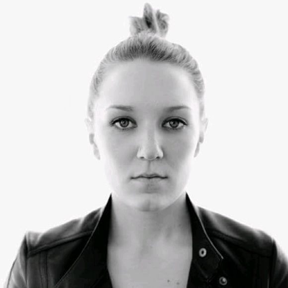 Meet your Posher, Abigail - Picture 1 of 1